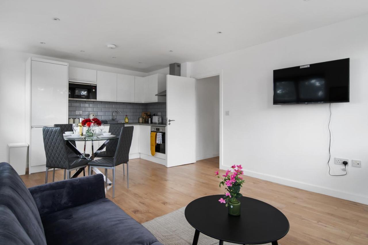 Livestay-Modern Apartments Building In Aylesbury Aylesbury (Buckinghamshire) Exterior photo